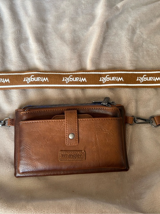 Wrangler Handbags - Wrangler Chestnut Brown Crossbody with Branded Strap